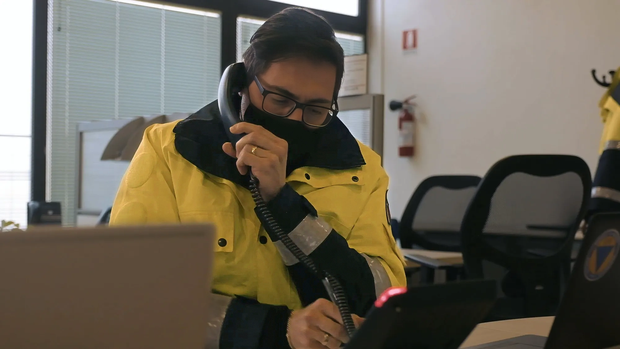 Video frame of ANC Livorno volunteer during the Covid-19 emergency – promotional footage produced by Memento Agency