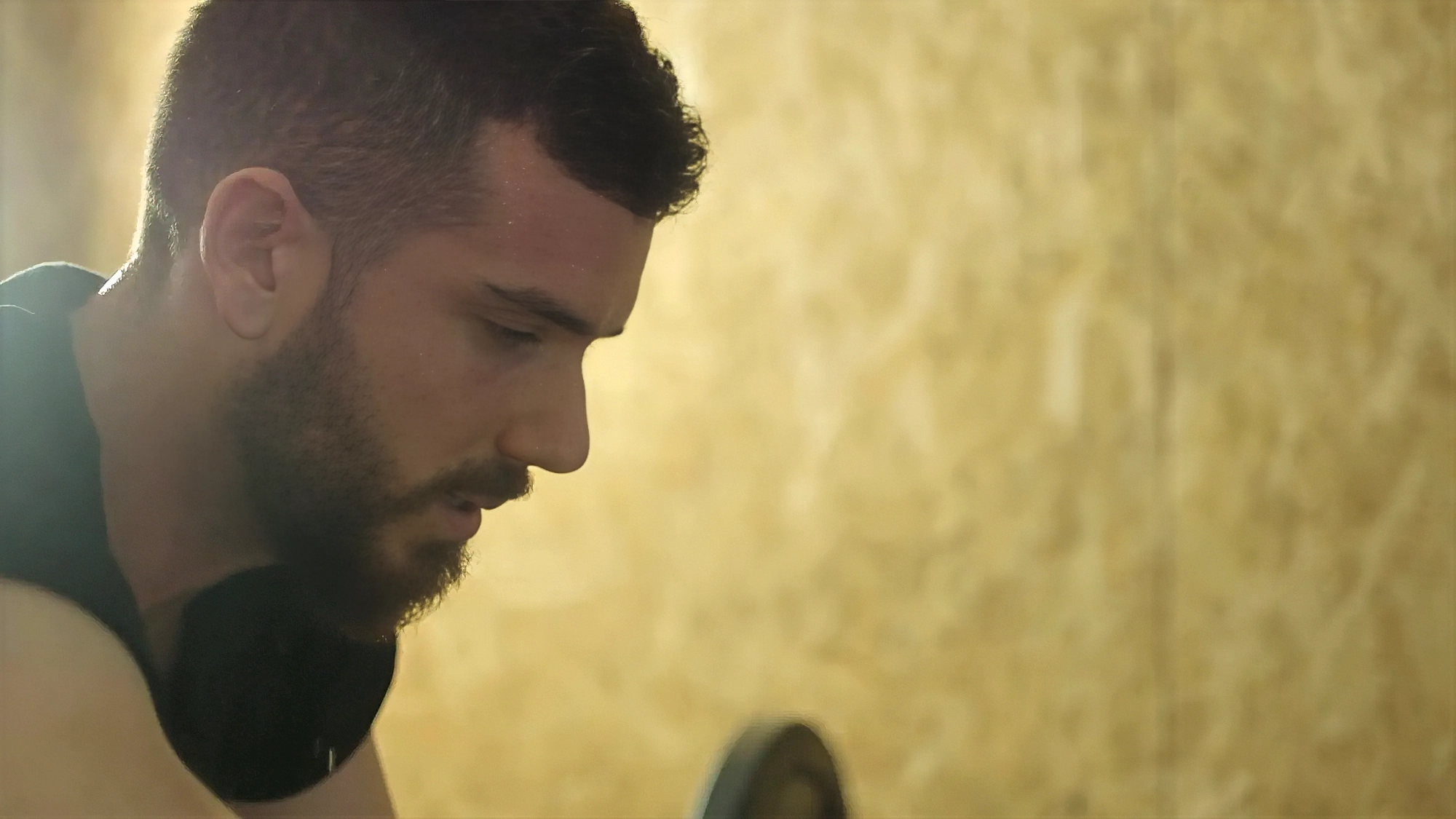 Promotional video frame from a Goat Training commercial by Memento Agency – dynamic advertising still